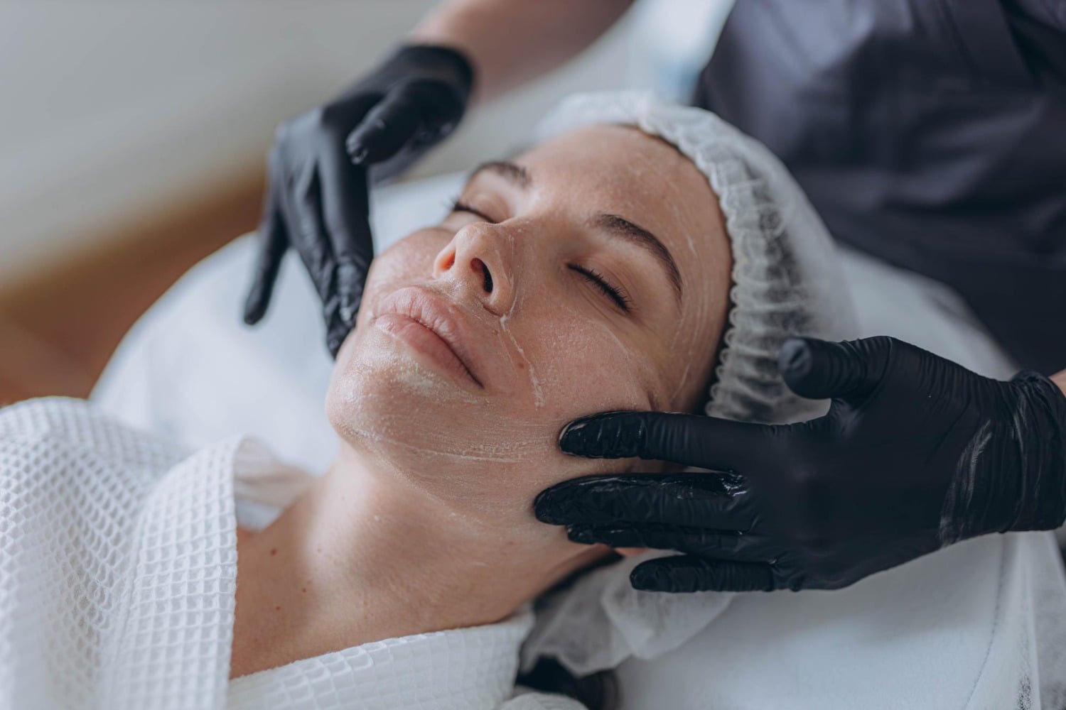 Comparing a HydraFacial-style hydrodermabrasion treatment and a regular facial at Nios Skin Lab NYC